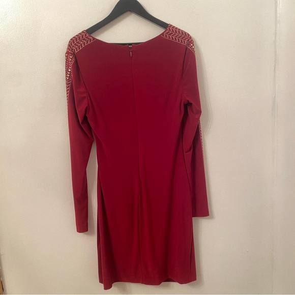 GUESS - Picture 3 of 8